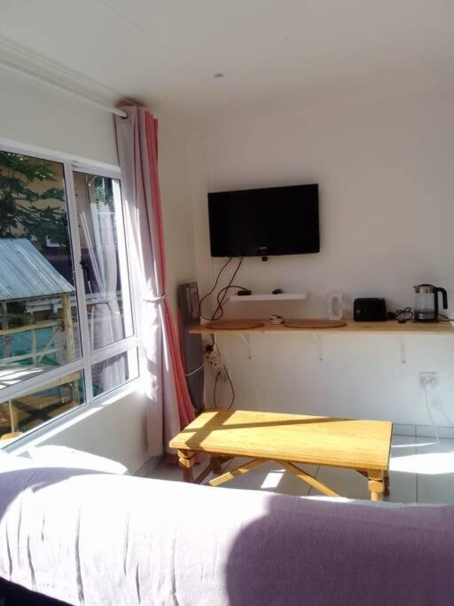 Apartment Bright And Sunny Durban